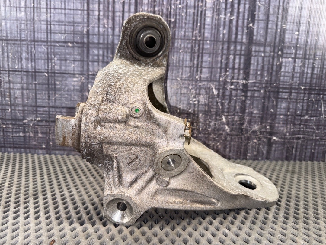 Поворотный кулак, 2670 рублей, Красноярск