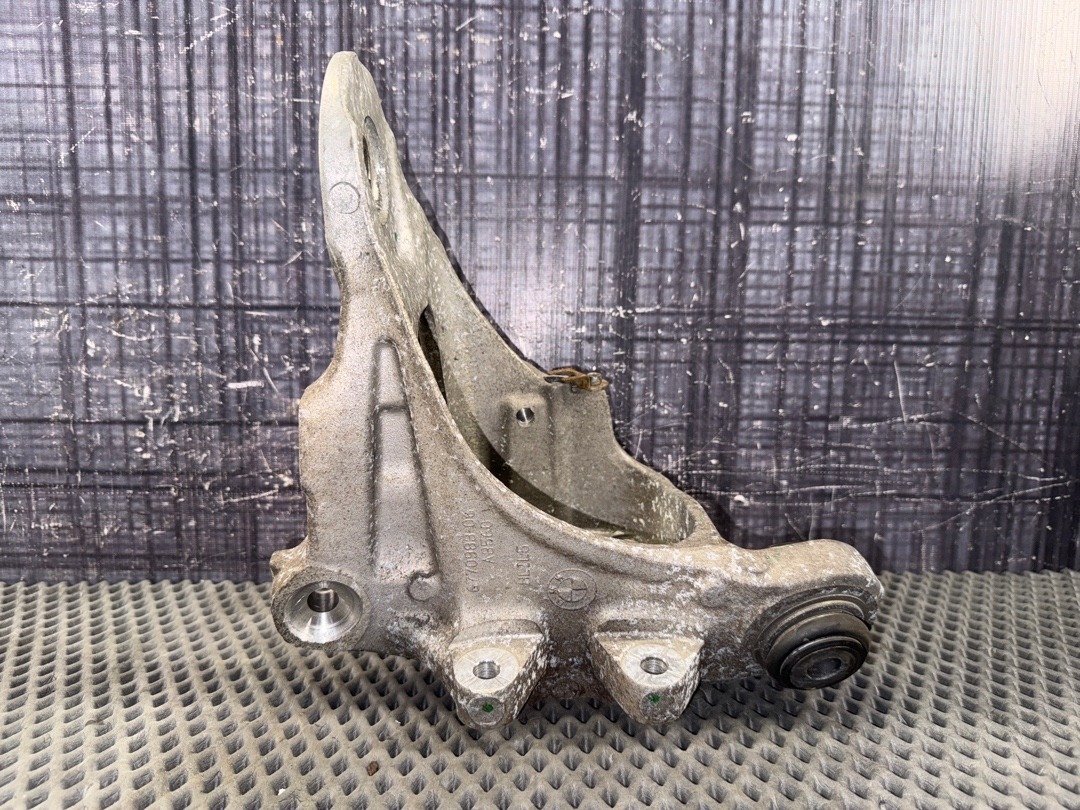 Поворотный кулак, 2670 рублей, Красноярск