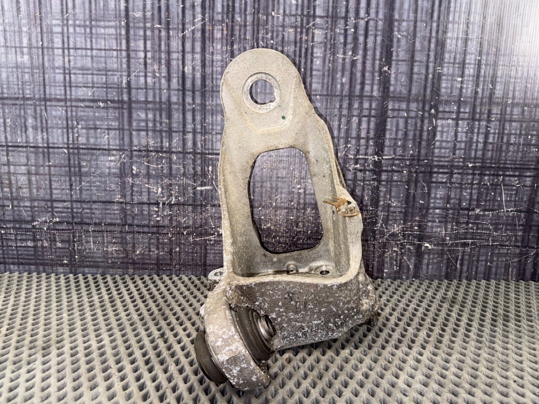 Поворотный кулак, 2670 рублей, Красноярск