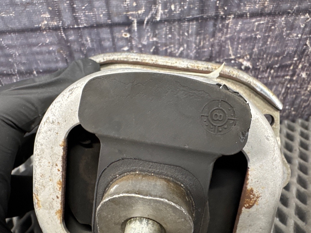 Подушка двигателя, 4120 рублей, Красноярск