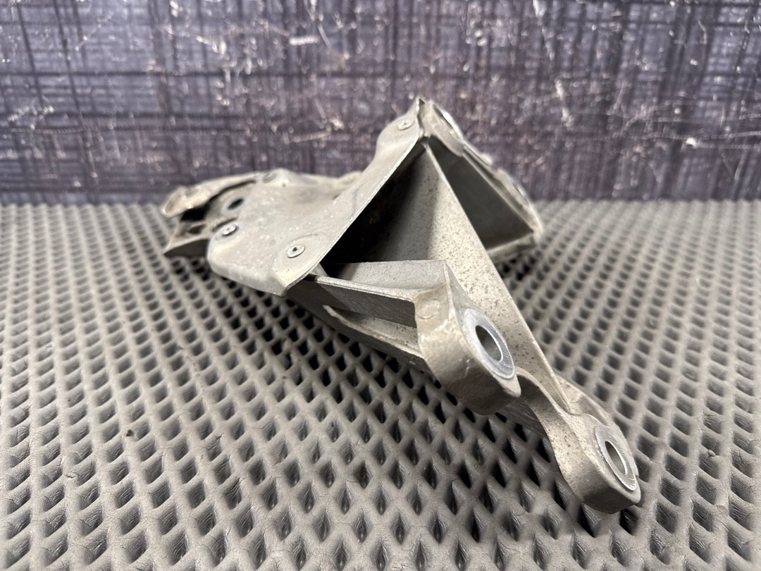 Кронштейн двигателя, 2270 рублей, Красноярск