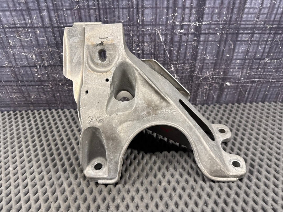 Кронштейн двигателя, 2270 рублей, Красноярск