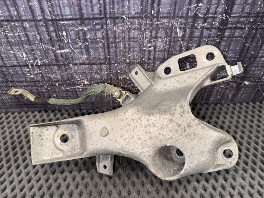 Кронштейн двигателя, 2270 рублей, Красноярск