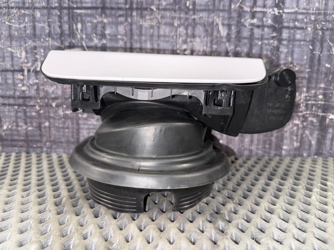 Лючок бензобака, 1020 рублей, Красноярск