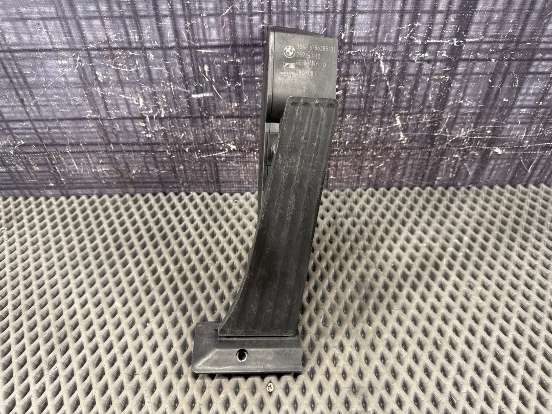 Педаль газа, 1960 рублей, Красноярск