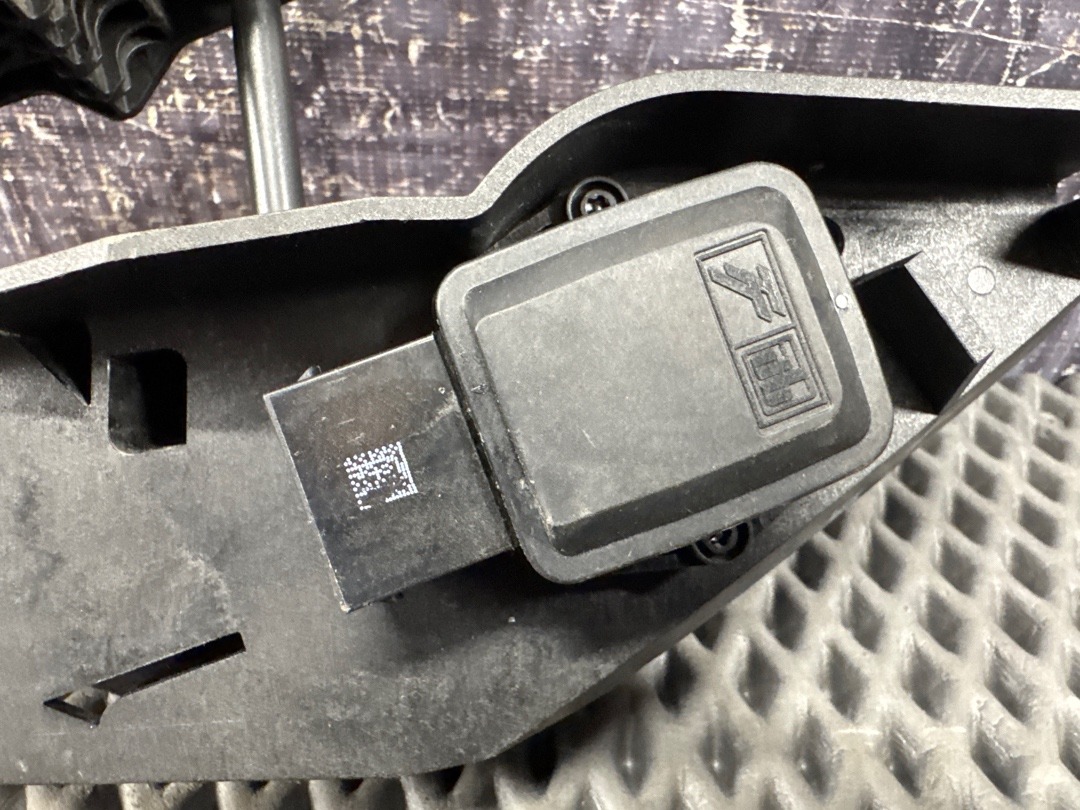 Педаль газа, 1960 рублей, Красноярск