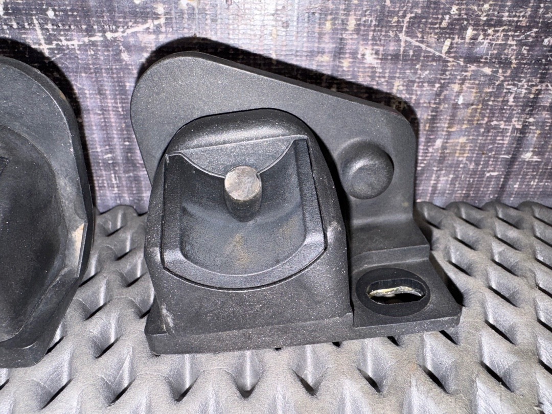 Упор багажника, 1170 рублей, Красноярск