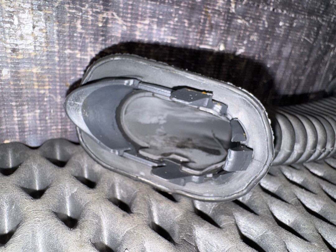 Гофра крышки багажника, 720 рублей, Красноярск