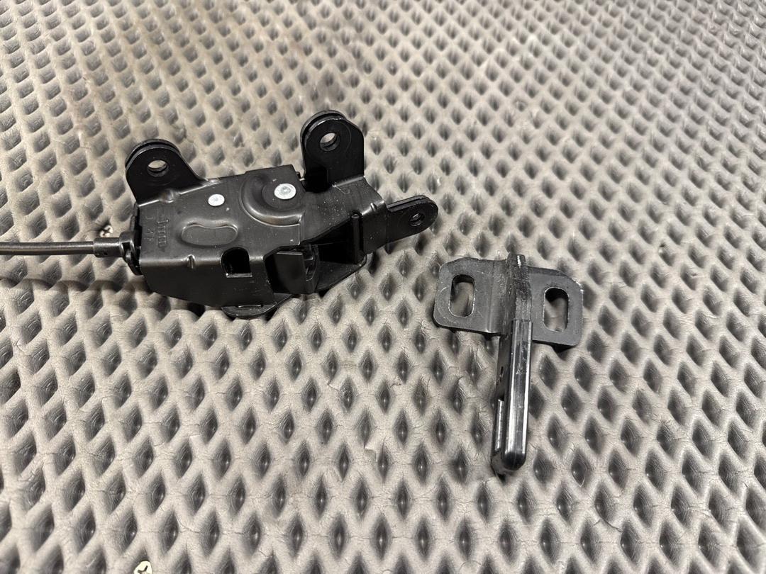 Замок багажника, 1050 рублей, Красноярск