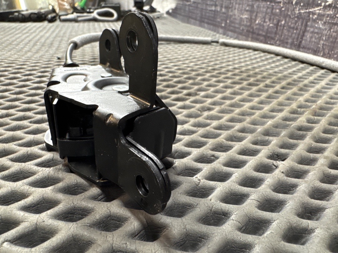 Замок багажника, 1050 рублей, Красноярск