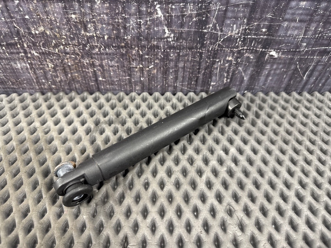 Амортизатор багажника, 700 рублей, Красноярск