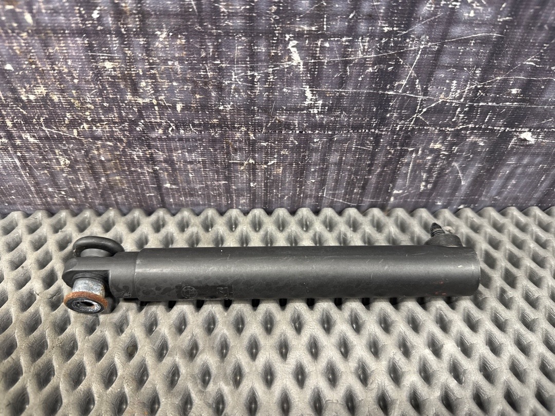 Амортизатор багажника, 700 рублей, Красноярск