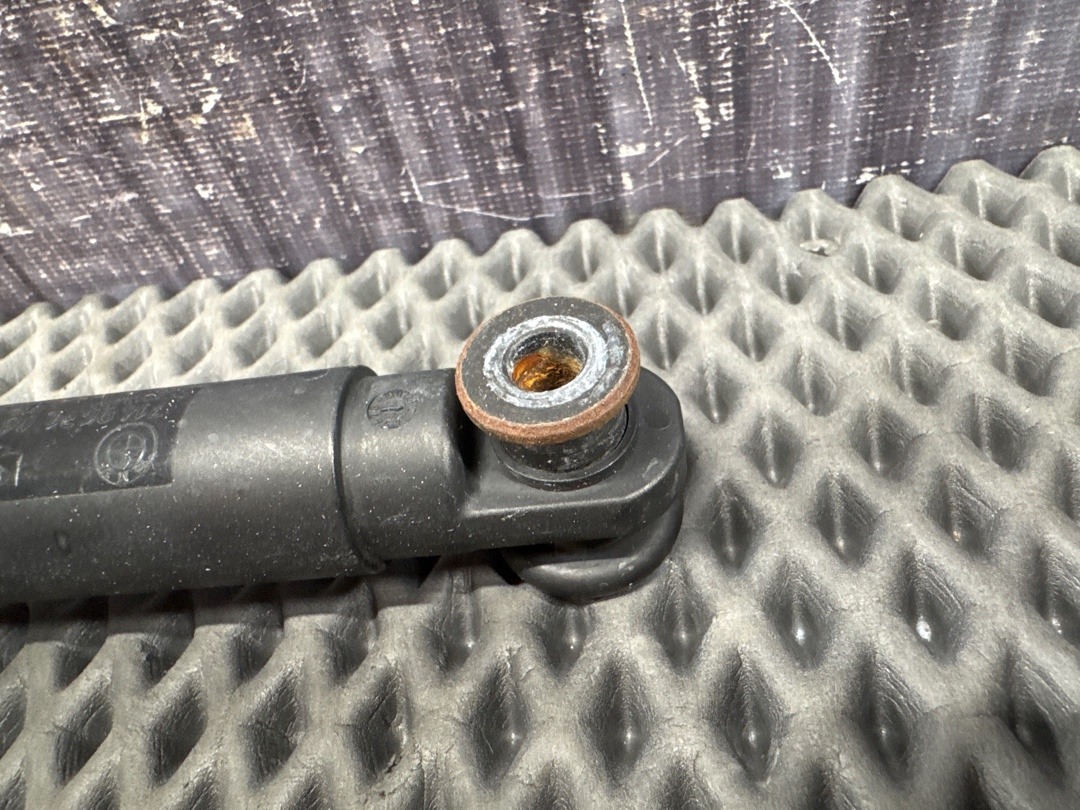 Амортизатор багажника, 820 рублей, Красноярск