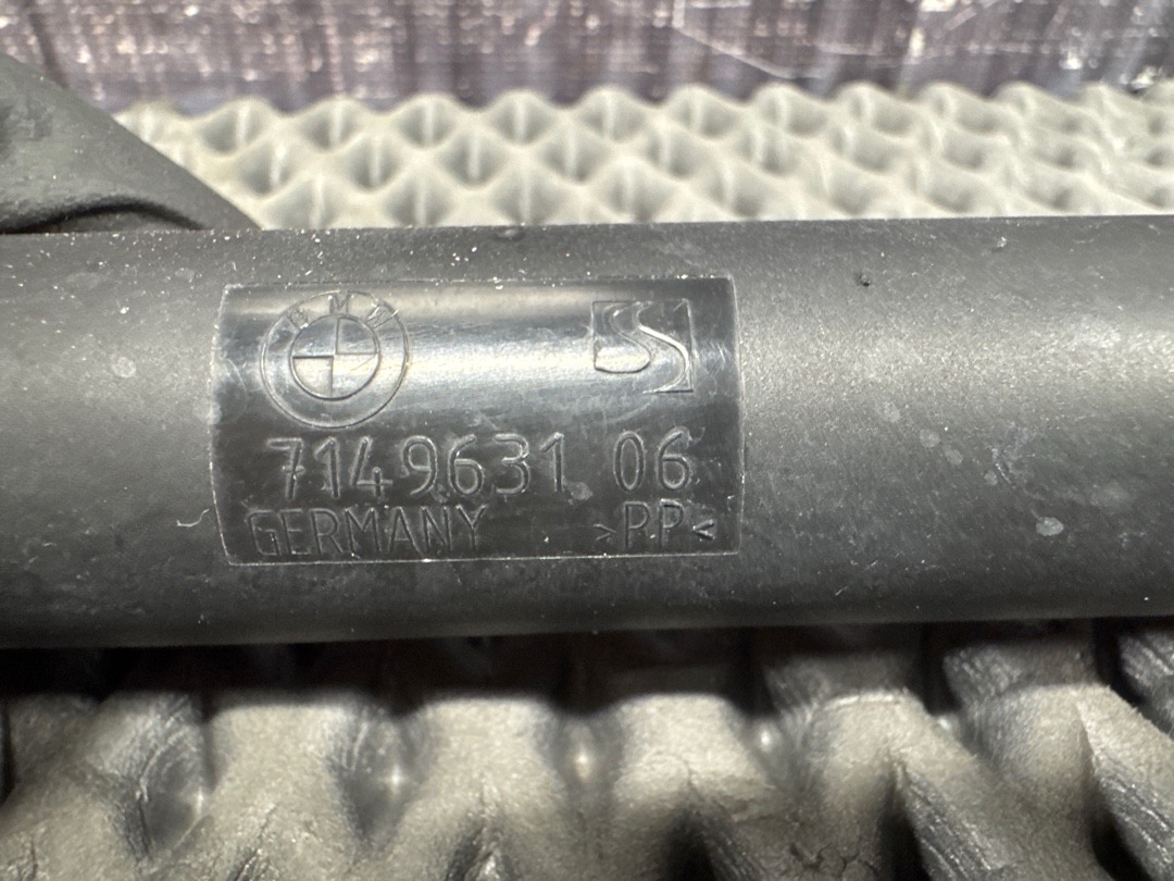 Амортизатор багажника, 820 рублей, Красноярск