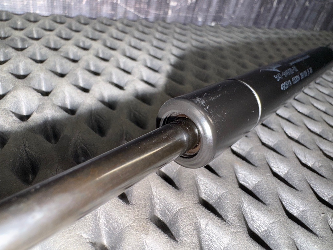 Амортизатор ковра багажника, 840 рублей, Красноярск