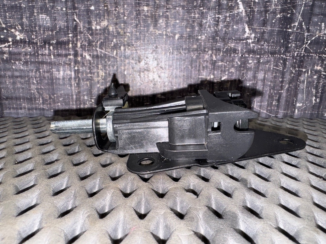 Привод замка багажника, 1060 рублей, Красноярск