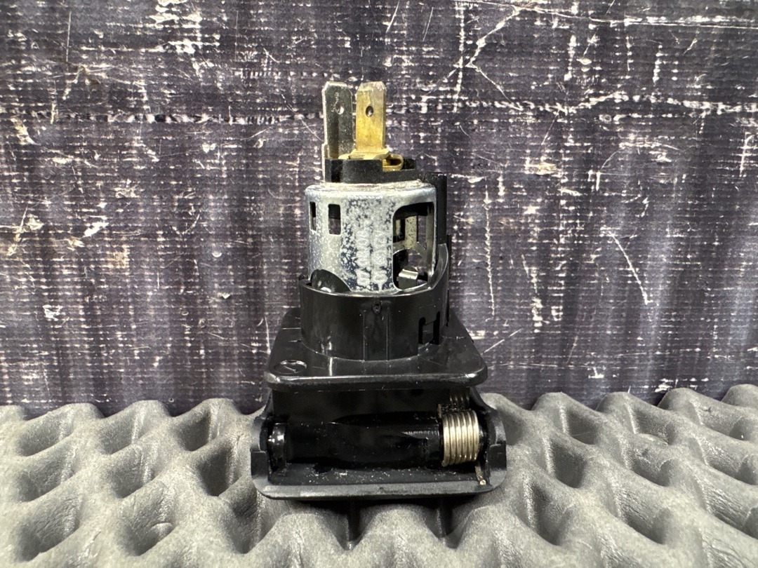 Розетка, 1070 рублей, Красноярск