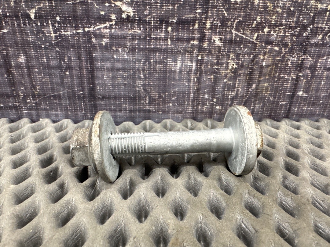 Болт развальный, 640 рублей, Красноярск