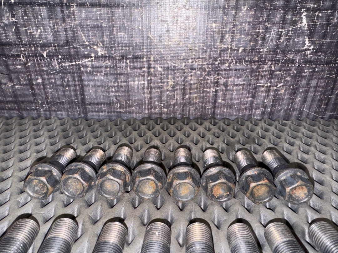 Комплект колесных болтов, 3160 рублей, Красноярск