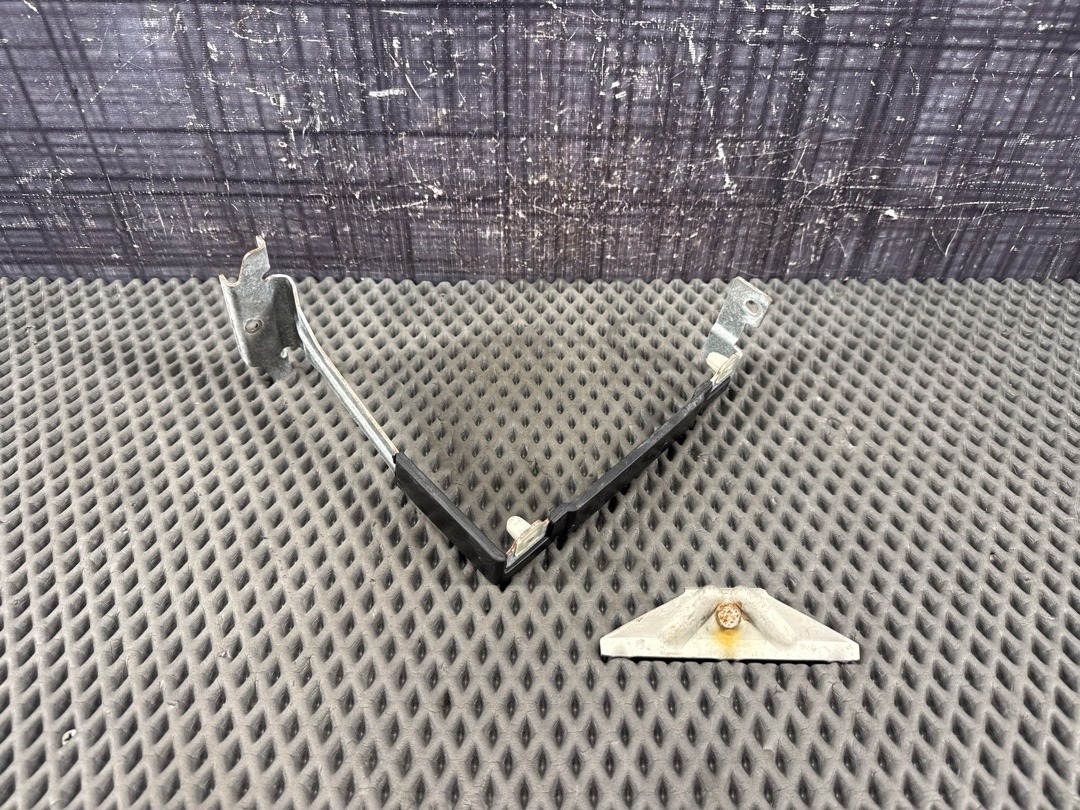 Крепление аккумулятора, 1380 рублей, Красноярск