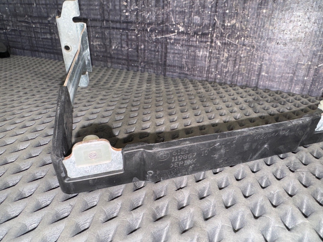 Крепление аккумулятора, 1380 рублей, Красноярск