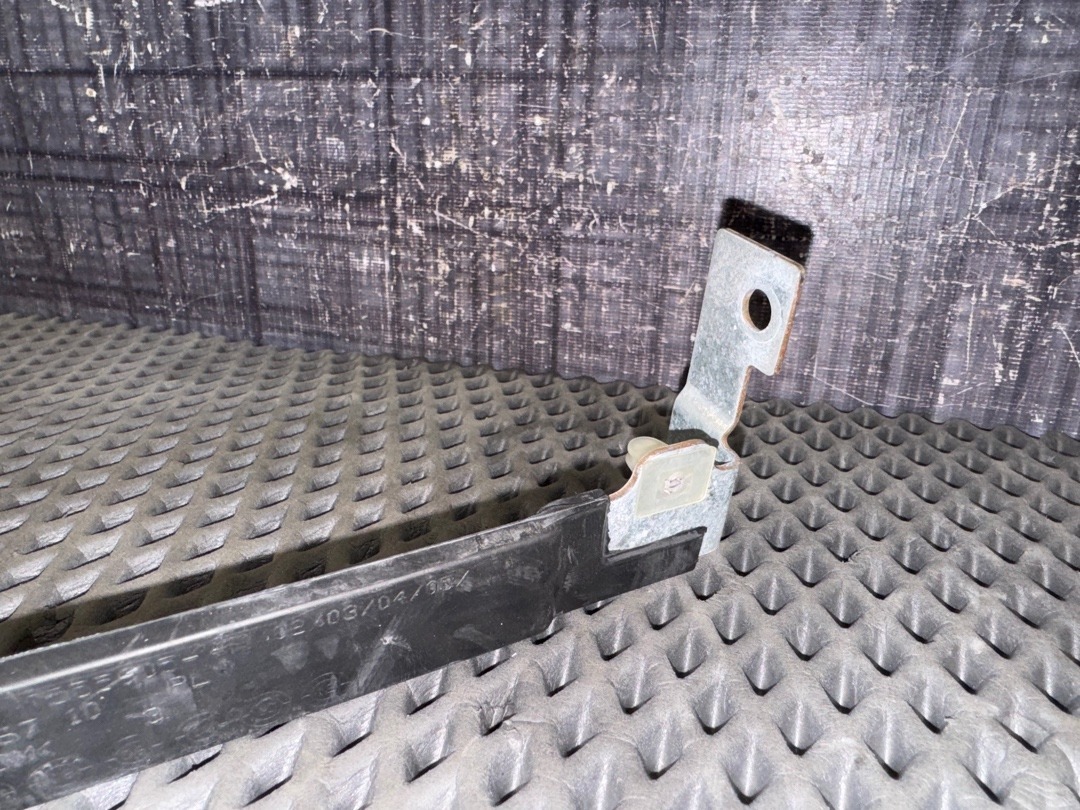 Крепление аккумулятора, 1380 рублей, Красноярск