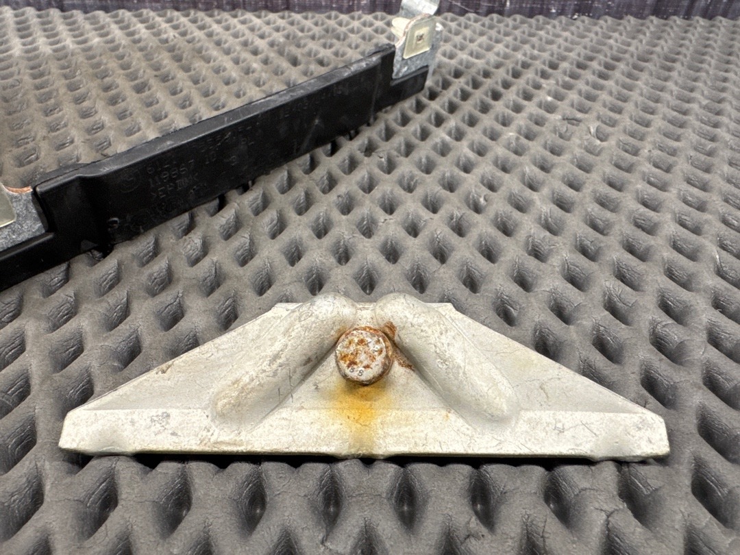 Крепление аккумулятора, 1380 рублей, Красноярск