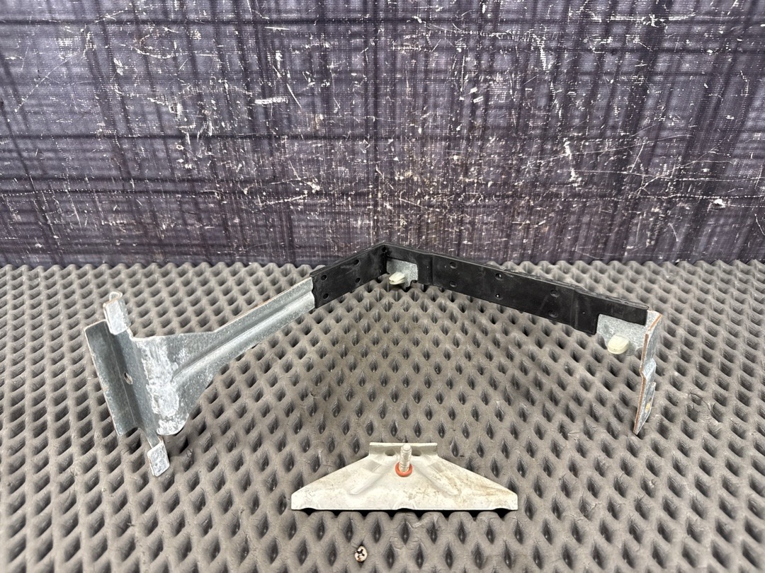 Крепление аккумулятора, 1380 рублей, Красноярск