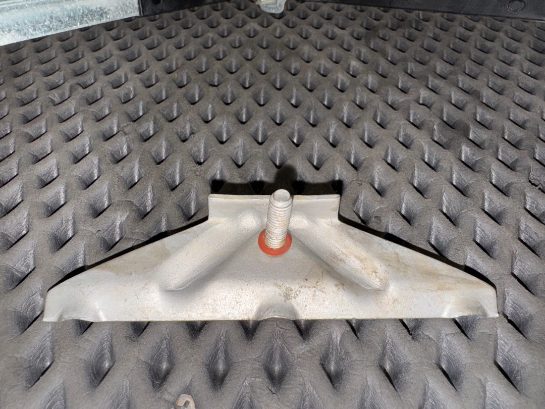 Крепление аккумулятора, 1380 рублей, Красноярск