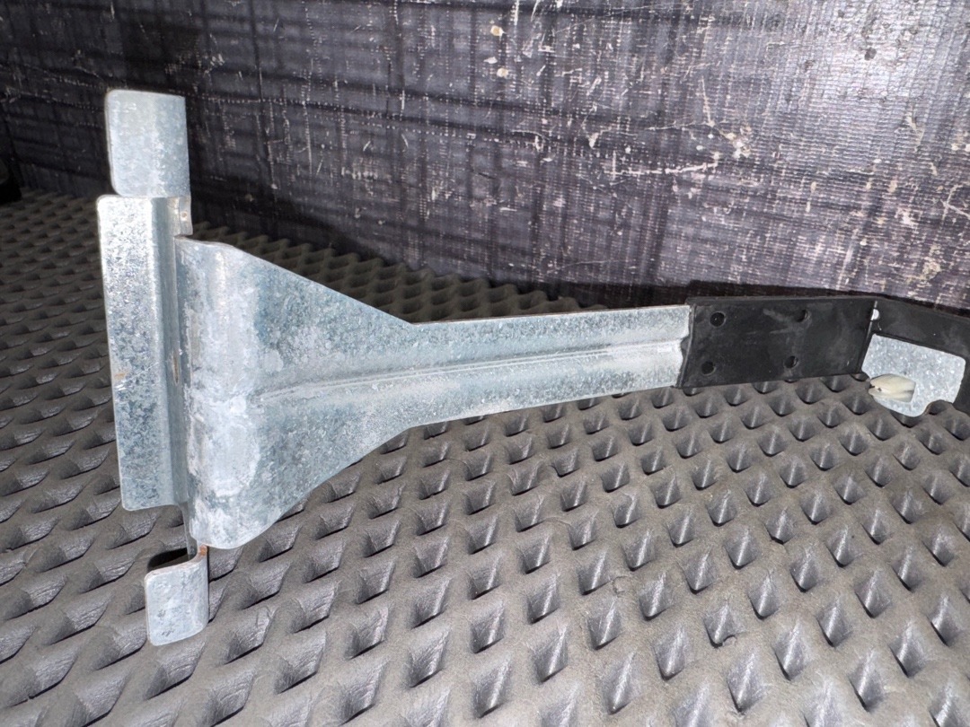 Крепление аккумулятора, 1380 рублей, Красноярск