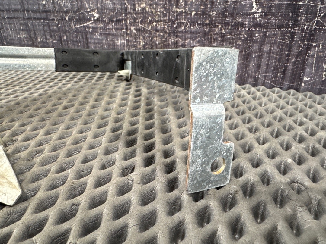 Крепление аккумулятора, 1380 рублей, Красноярск