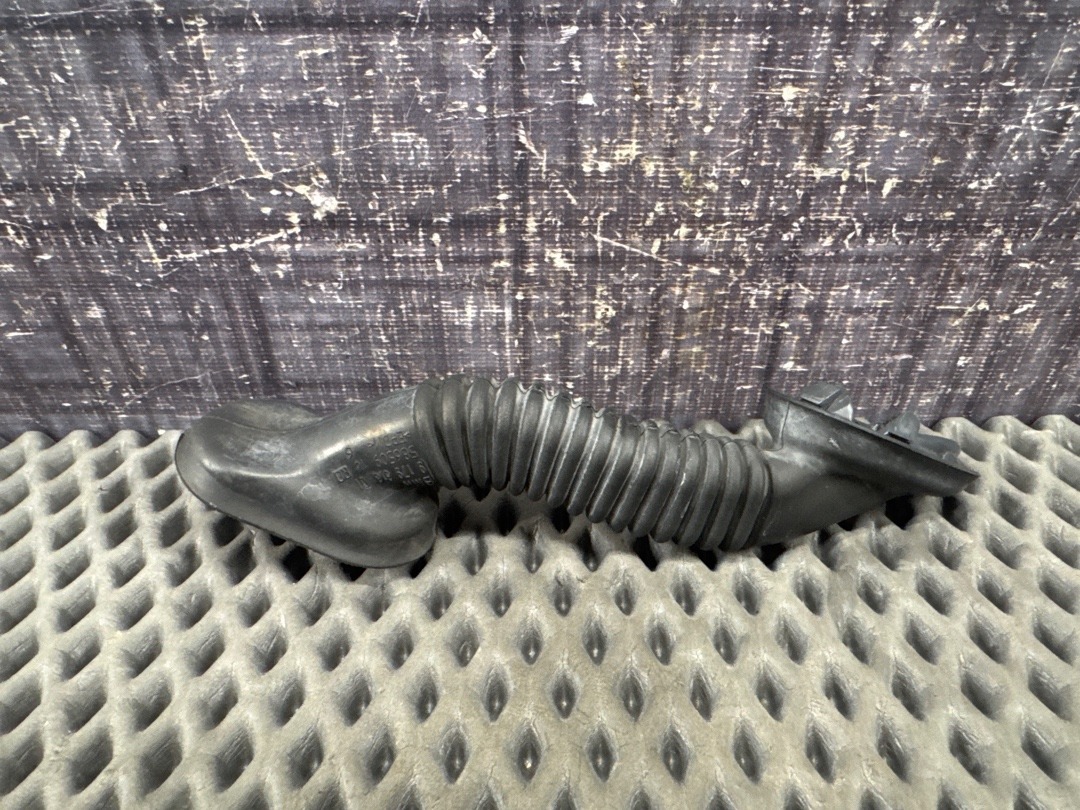 Гофра крышки багажника, 720 рублей, Красноярск