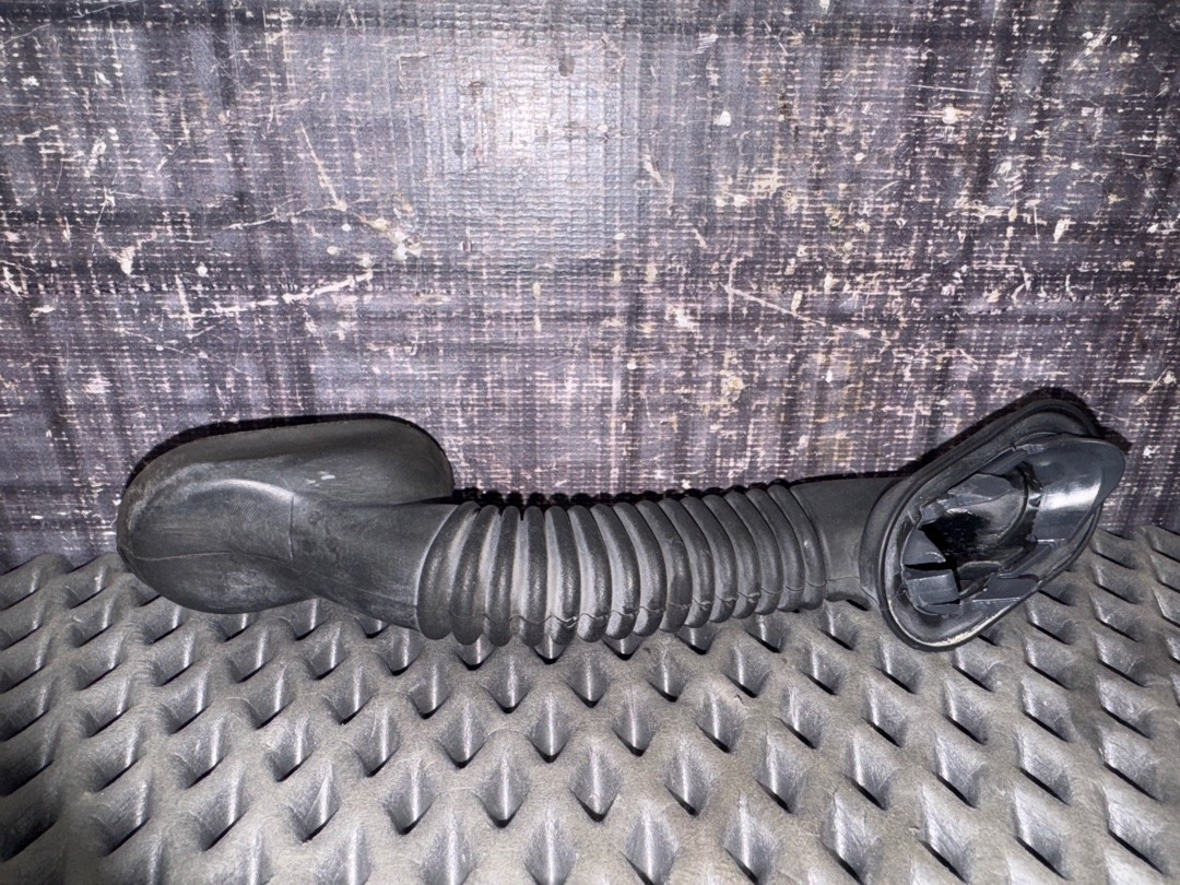 Гофра крышки багажника, 720 рублей, Красноярск