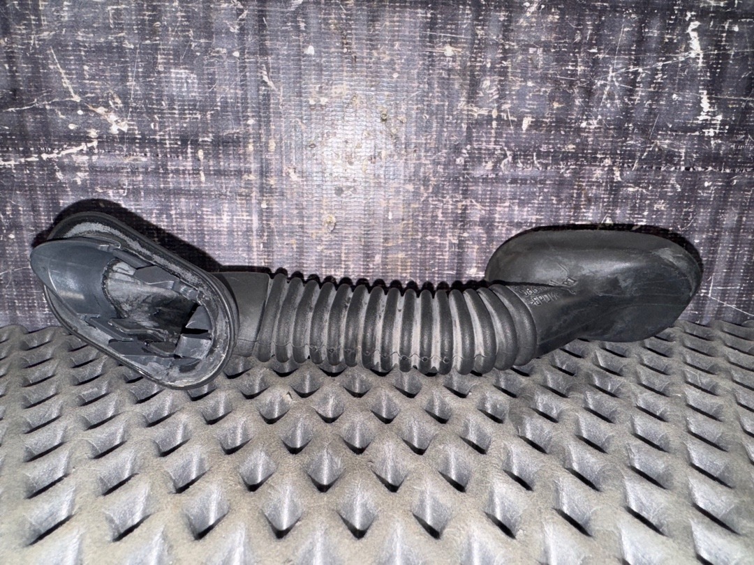 Гофра крышки багажника, 720 рублей, Красноярск