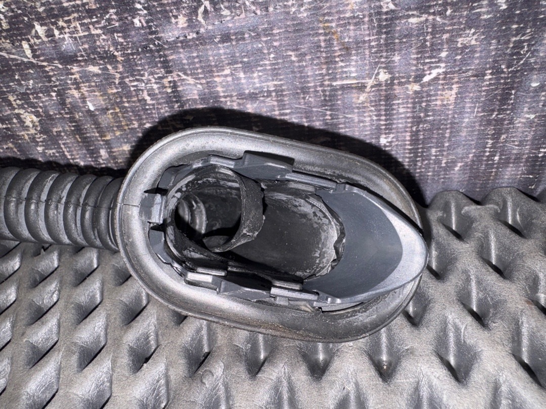 Гофра крышки багажника, 720 рублей, Красноярск