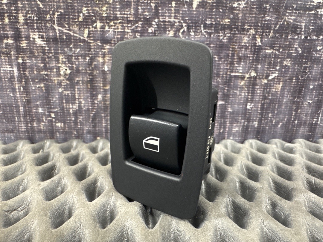 Кнопка стеклоподъемника, 620 рублей, Красноярск