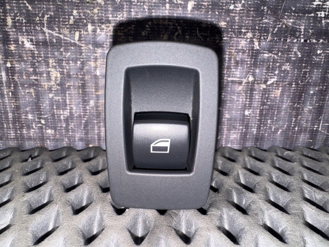 Кнопка стеклоподъемника, 620 рублей, Красноярск