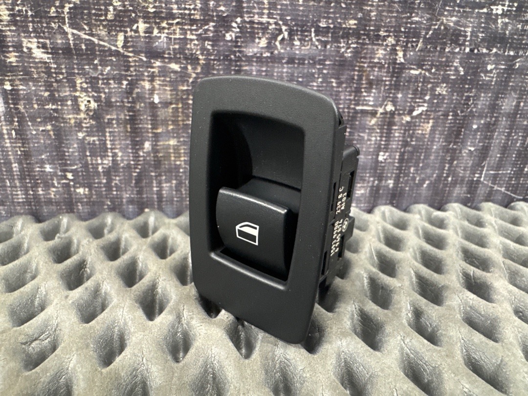 Кнопка стеклоподъемника, 620 рублей, Красноярск