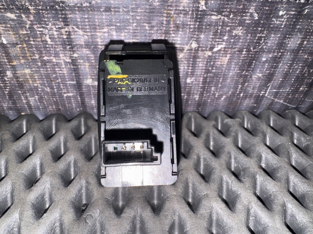 Кнопка стеклоподъемника, 620 рублей, Красноярск