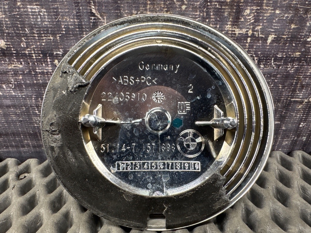 Эмблема, 1420 рублей, Красноярск