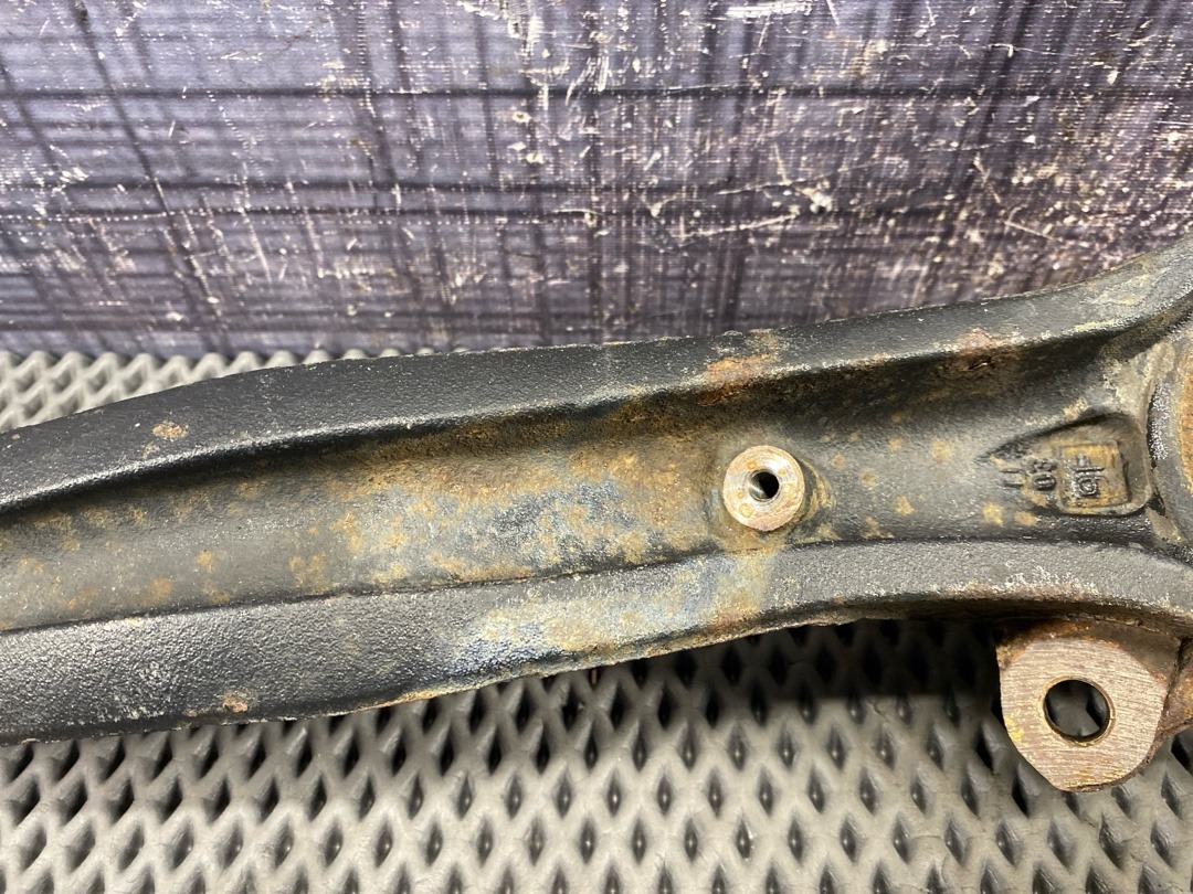 Поворотный кулак, 6452 рублей, Красноярск