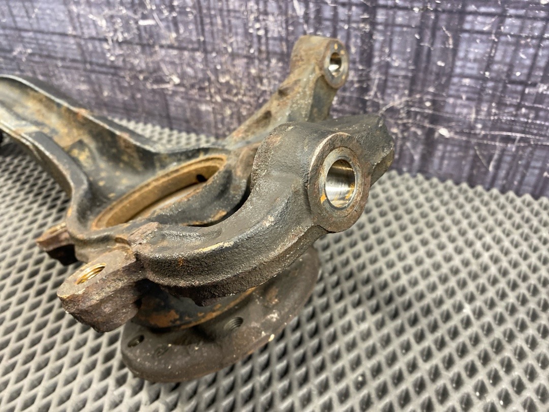 Поворотный кулак, 6452 рублей, Красноярск