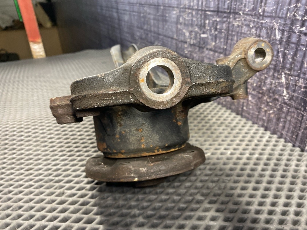 Поворотный кулак, 6452 рублей, Красноярск