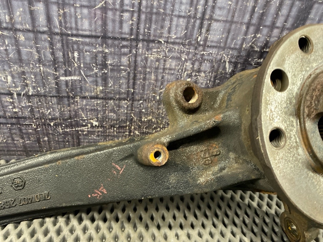 Поворотный кулак, 6452 рублей, Красноярск