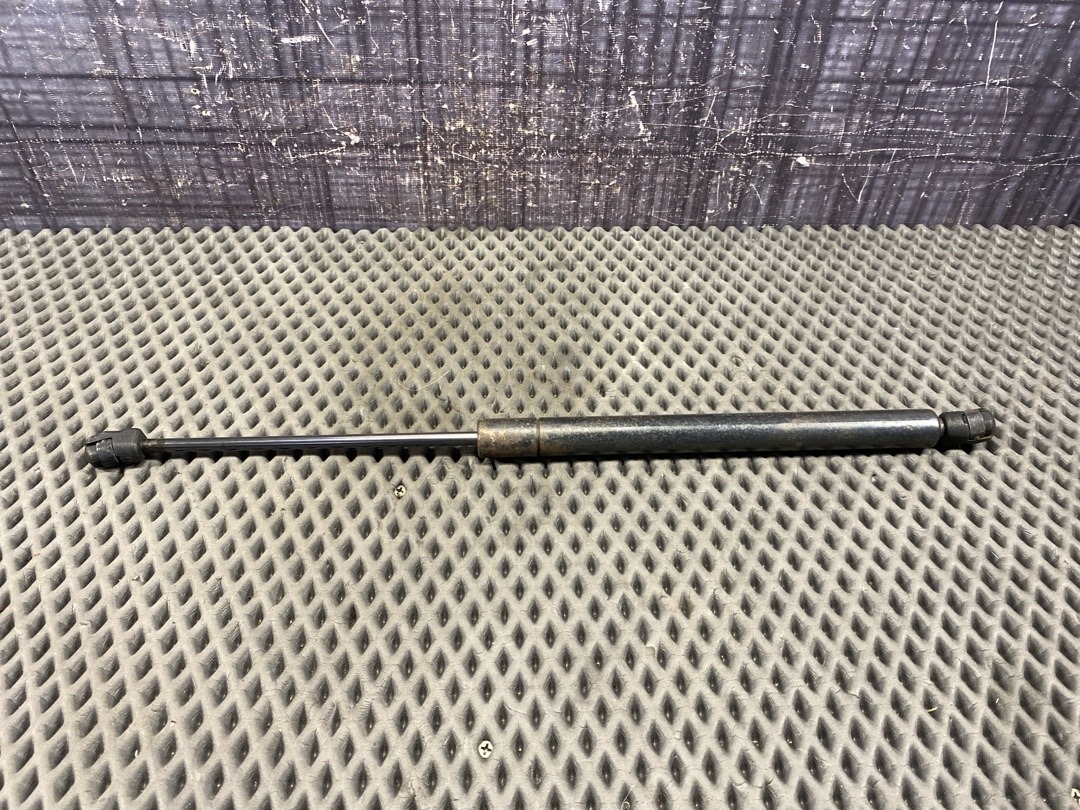 Амортизатор багажника, 486 рублей, Красноярск