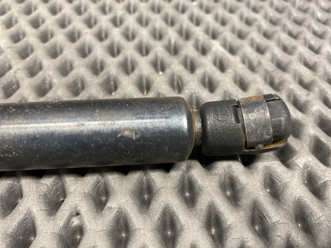 Амортизатор багажника, 486 рублей, Красноярск