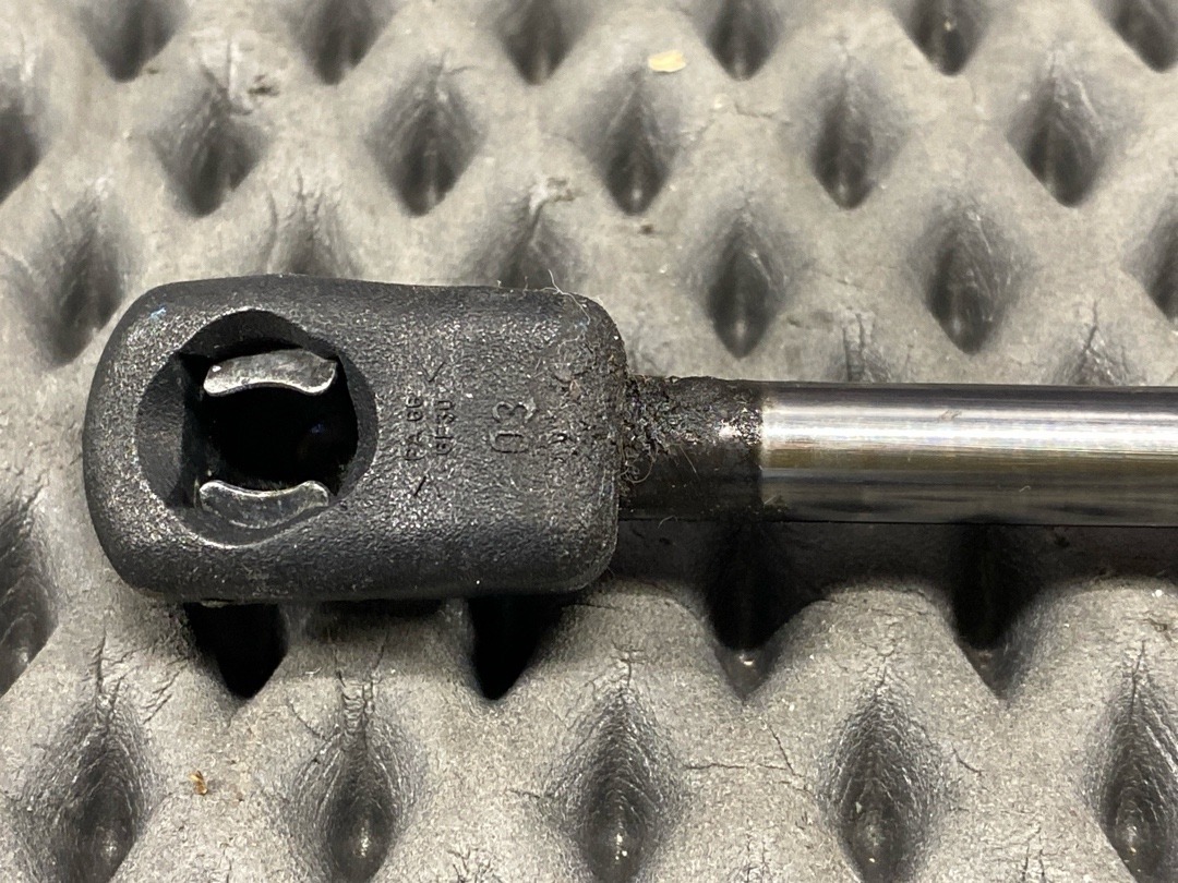 Амортизатор багажника, 486 рублей, Красноярск