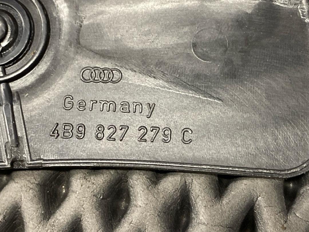 Пластик крышки багажника, 408 рублей, Красноярск