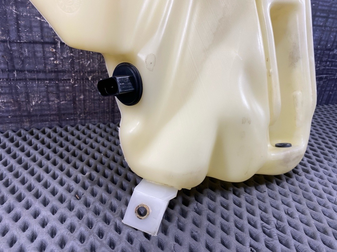 Бачок омывателя, 924 рублей, Красноярск