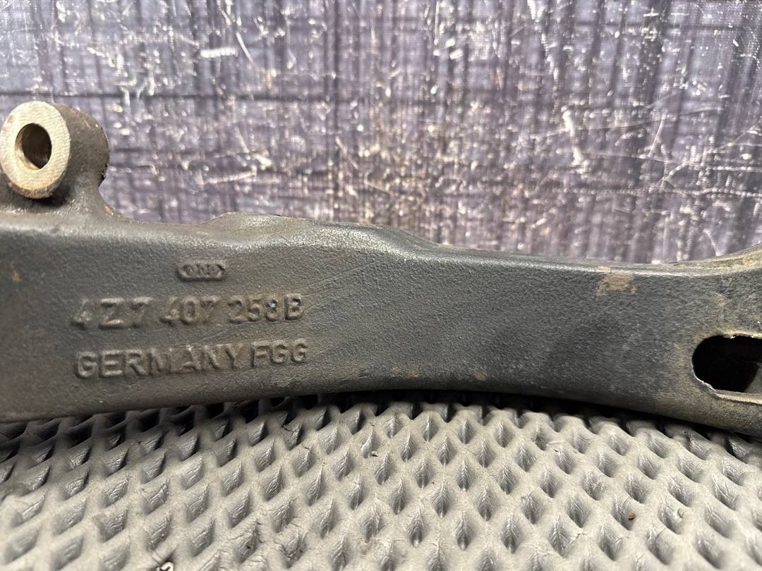 Поворотный кулак, 3756 рублей, Красноярск